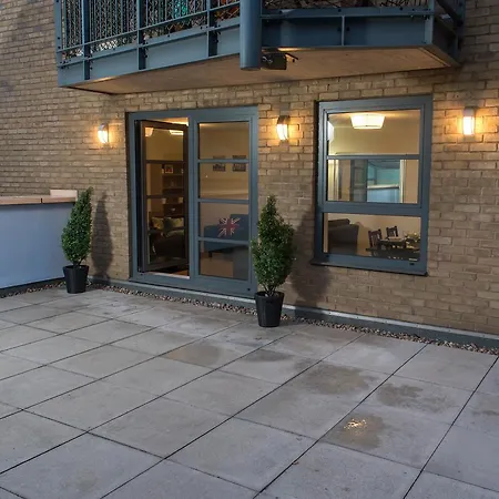 Royal Limehouse Apartment London