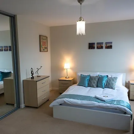 Royal Limehouse Apartment *