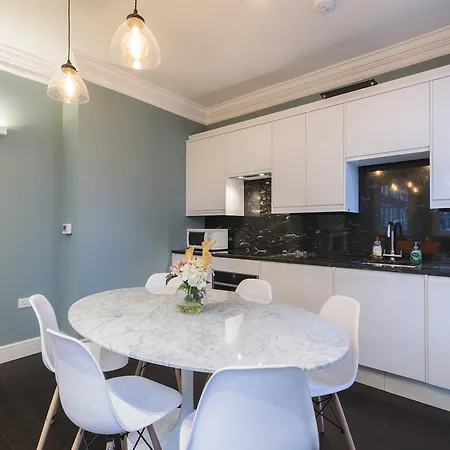 Elegant 2 Bed In Mayfair, Next To Hyde Park * London