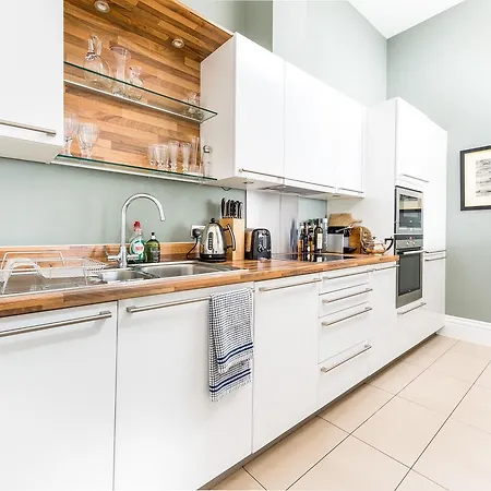 Luxury Battersea Park With Stunning Views Apartment *