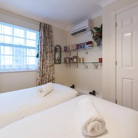 Dover Street Apartment