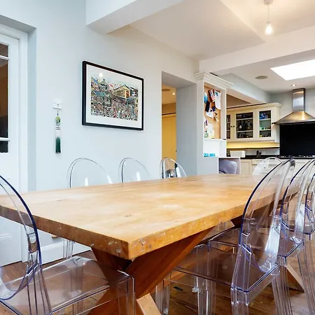 Veeve - Crouch End Family Holiday home London