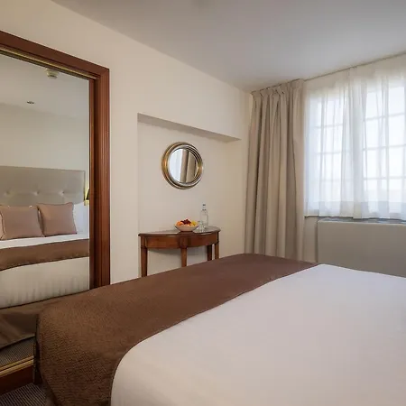 Aparthotel Melia White House 4*
