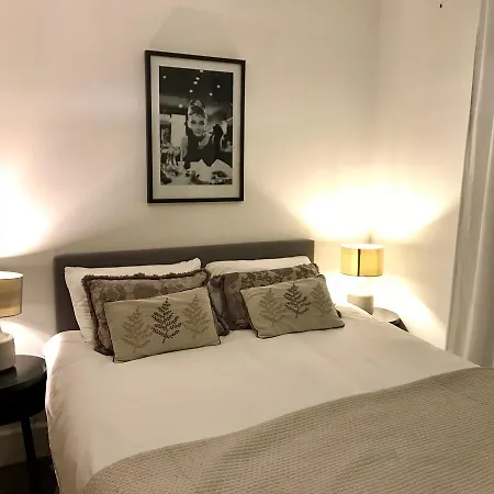 Guest house Metro W6