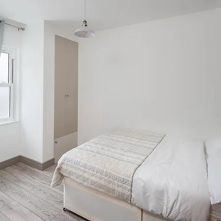 Regents Luxury Apartment London