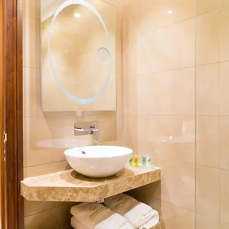 Kensington Prime Hotel 3*