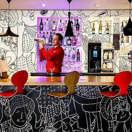 Ibis Greenwich