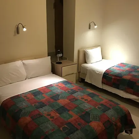 Seven Dials Hotel 2*