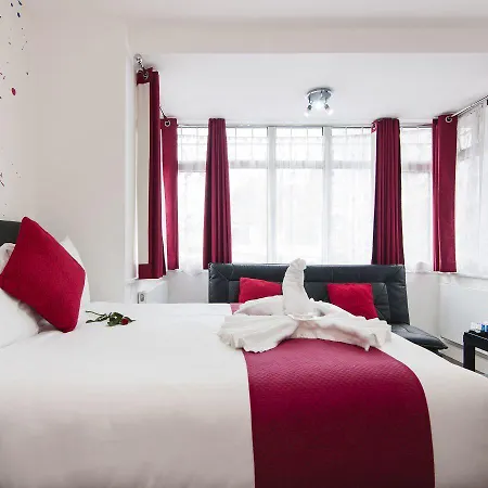 Wembley Park Hotel 3*