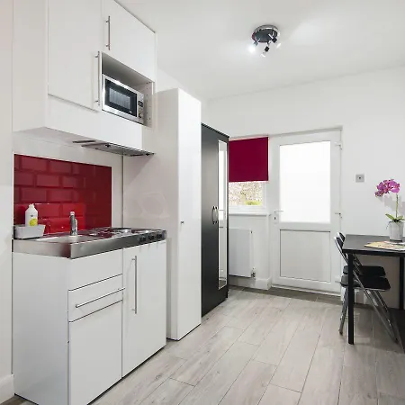 Hotel Wembley Park 3*