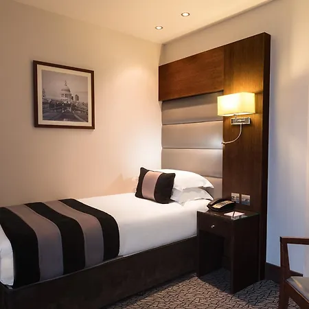 Hotel Park Grand Heathrow 4*