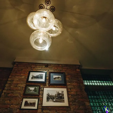 Publove @ The Crown, Battersea Hostel London