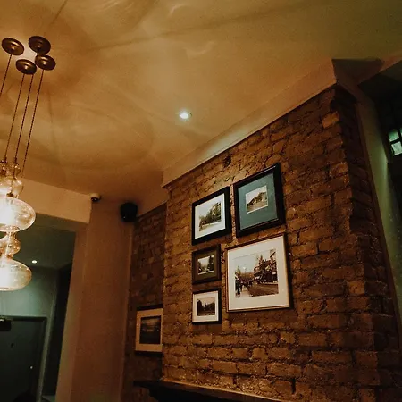 Hostel Publove @ The Crown, Battersea London