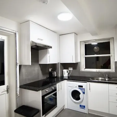 Ifield Road By Mayfair *