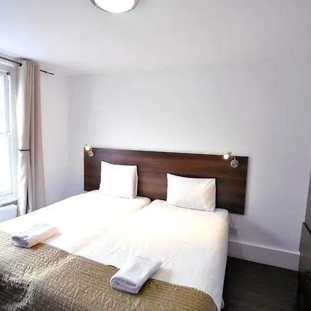 St. George'S Apartments *