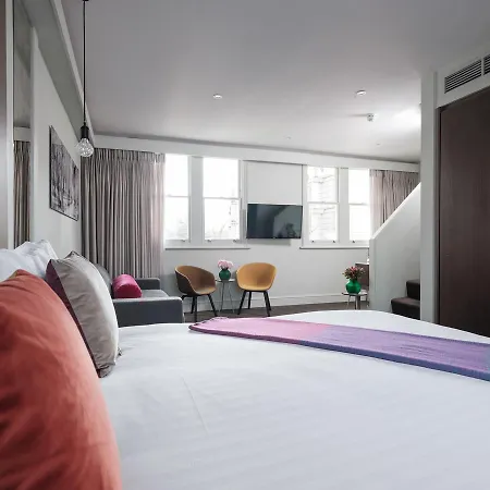 Signature Townhouse Hyde Park 4*