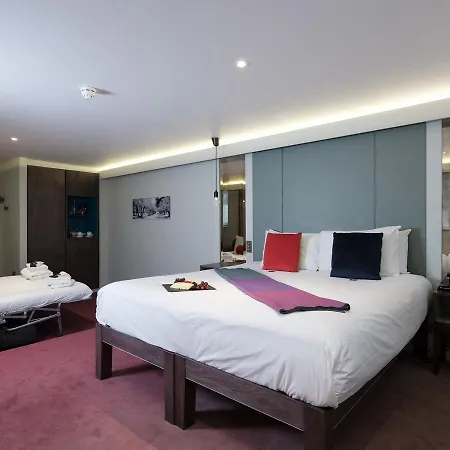 Signature Townhouse Hyde Park