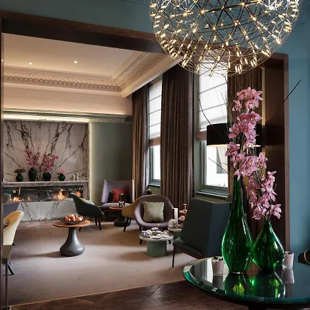 Signature Townhouse Hyde Park Hotel