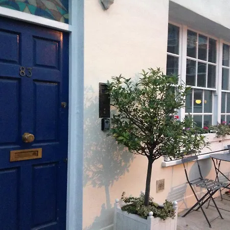 Apartment Stanhope Mews London