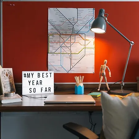Hostel Hashtag Shoreditch- Students & Teachers Only