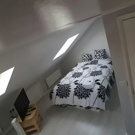 Guest house Upton Park London