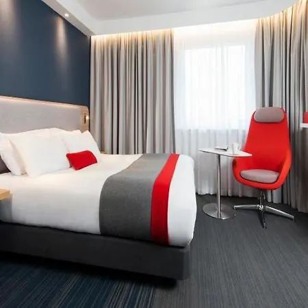Holiday Express London-hammersmith By Ihg Hotel 3*
