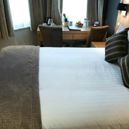 Mornington Kensington, Bw Premier Collection Hotel 4*