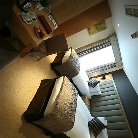 Mornington Kensington, Bw Premier Collection Hotel 4*