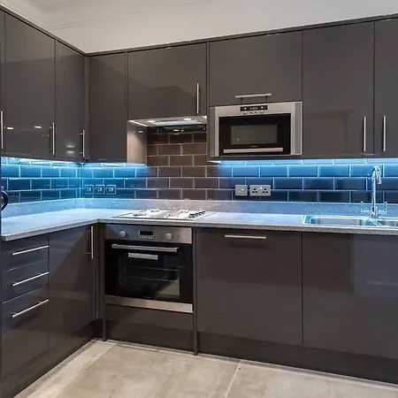 Apartment Fleet Street 1 *