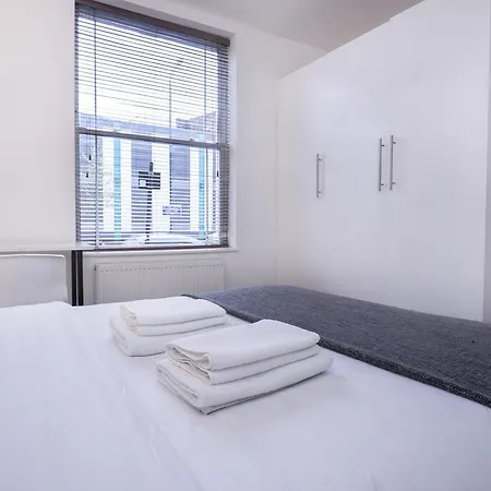 York Way Spacious London