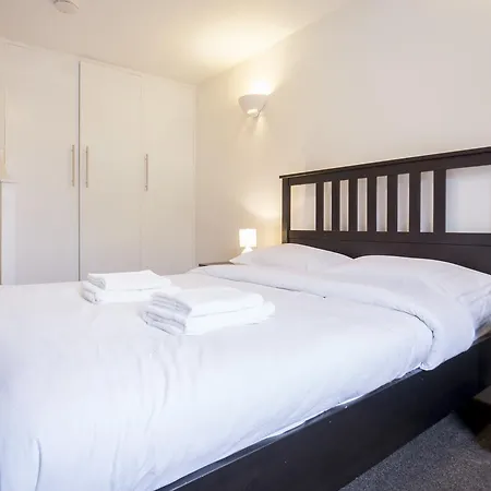 York Way Spacious Apartment *