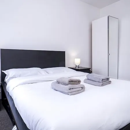 Apartment York Way Spacious London