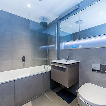 Apartment Lux St Park Free Wifi By Aparts *