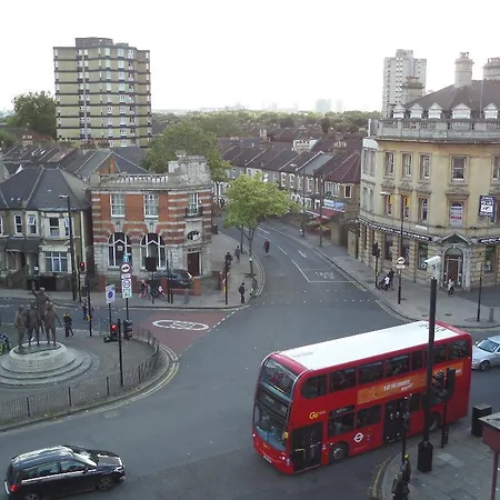 Hostel Boleyn Bunkhouse And Bar London
