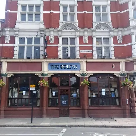 Boleyn Bunkhouse And Bar London