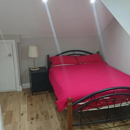Sutton Place * Croydon