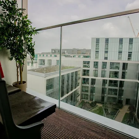 Modern 1 Bedroom Flat In Wandsworth Apartment London