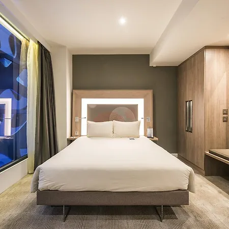 Novotel London Heathrow Airport T1 T2 And T3