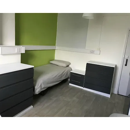 Leinster House Hostel