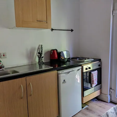 Holland Park Lifestyle Apartment