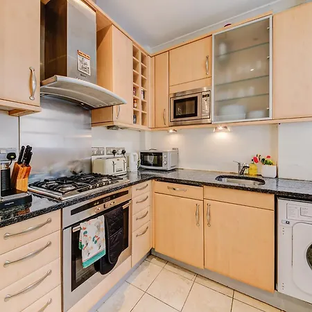 Apartment Stanhope Mews