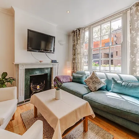 Stanhope Mews Apartment London