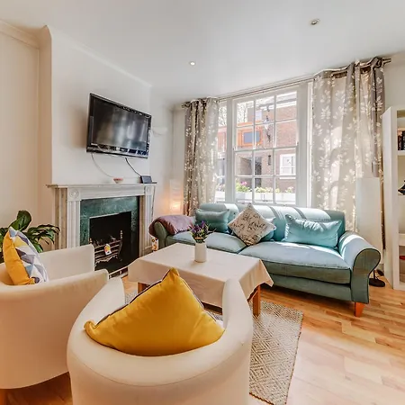 Stanhope Mews Apartment London