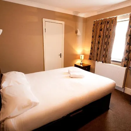 Hotell Rossmore 2*