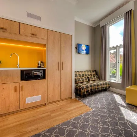 Otel Comfort & Kings Cross St. Pancras 4*