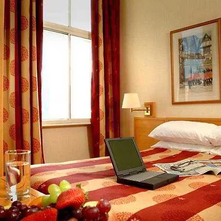 Hotel Comfort Kensington 3*