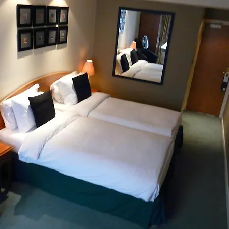 Hotel The Manor 3*
