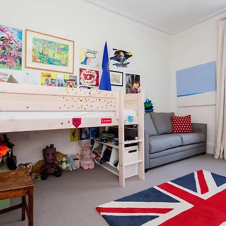 Holiday home Veeve - Coveted Clapham Common *