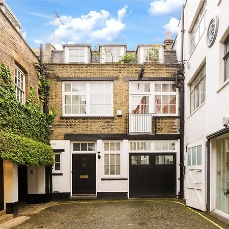 Oxford Circus Apartment London