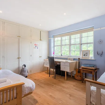 Holiday home Charming Golders By Hampstead Heath *